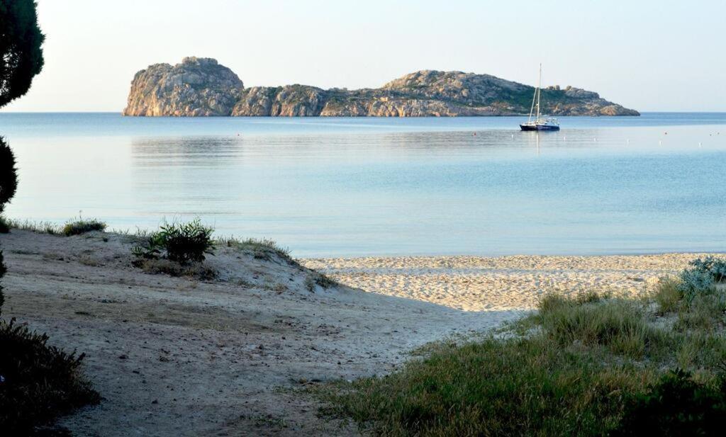 Eco Village Baia Delle Ginestre Teulada Dış mekan fotoğraf
